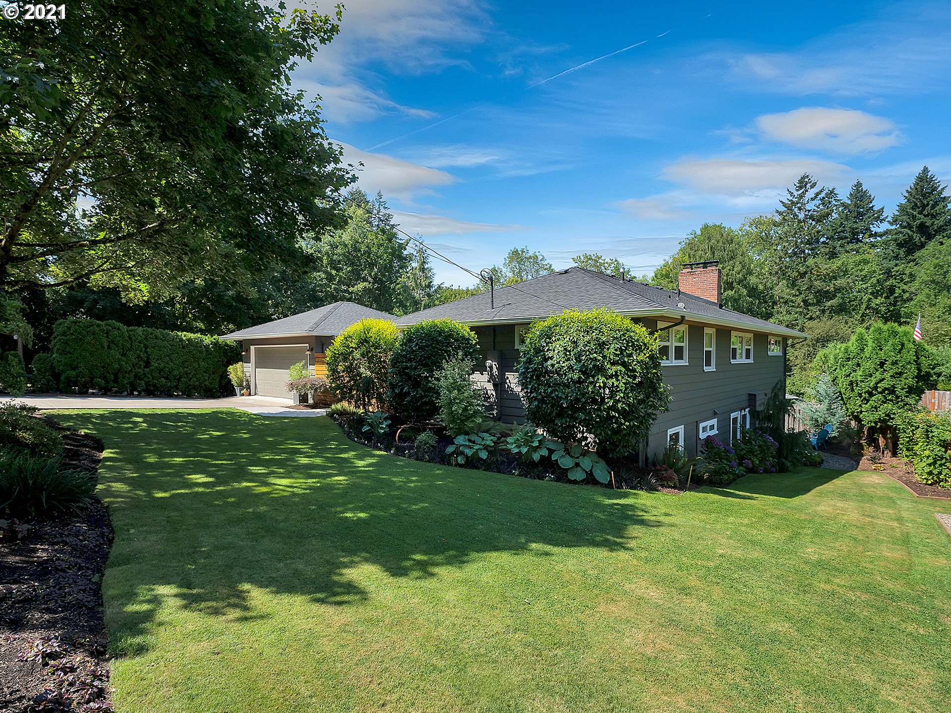 3325 Southwest Ridgewood Avenue Portland, OR 97225 - Photo 29 of 31 Gallery Image 29