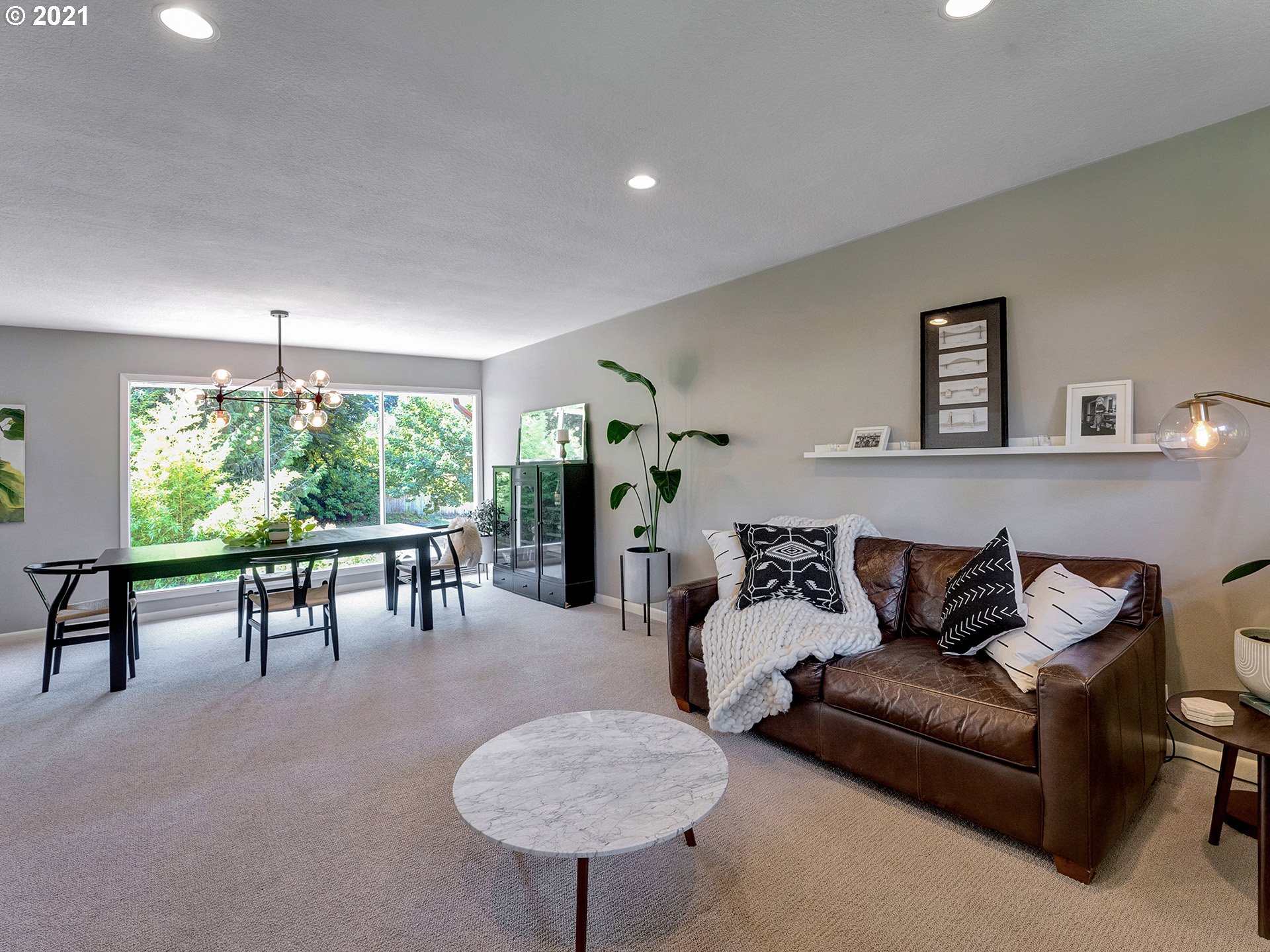 3325 Southwest Ridgewood Avenue Portland, OR 97225 - Photo 10 of 31 Gallery Image 10