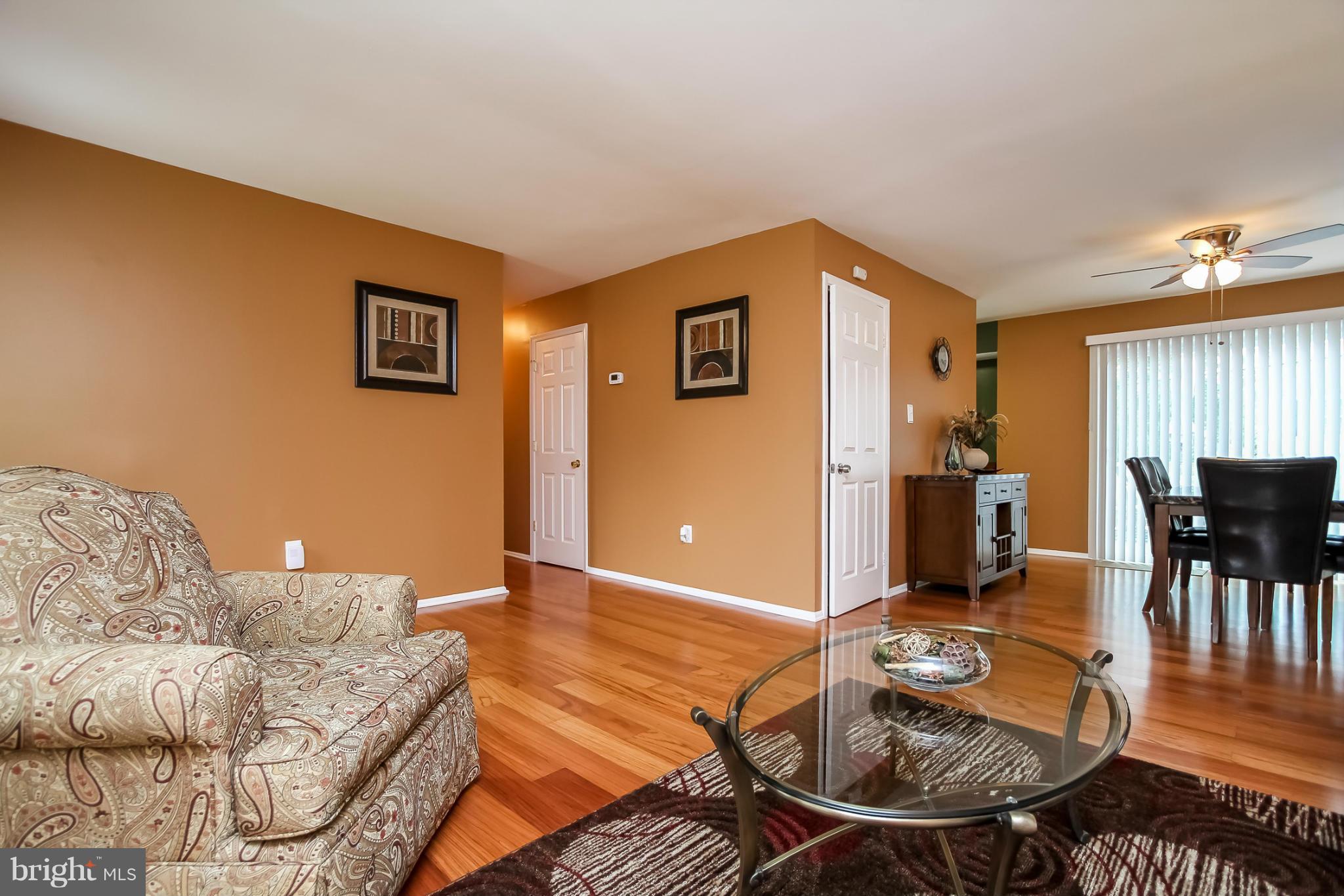 212 Highfalcon Road Reisterstown, MD 21136 - Photo 5 of 30 Living Room