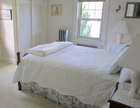 86 Strathmore Road Cranston, RI 02905 - Photo 12 of 21 Gallery Image 12