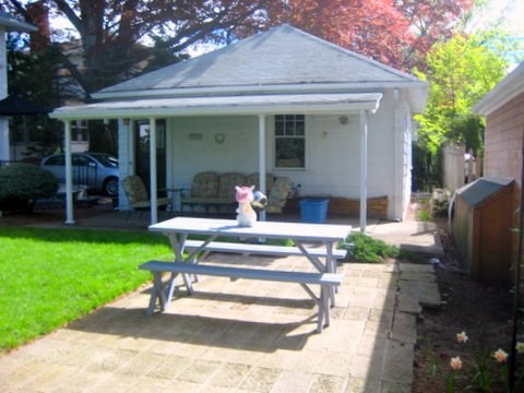 86 Strathmore Road Cranston, RI 02905 - Photo 19 of 21 Gallery Image 19