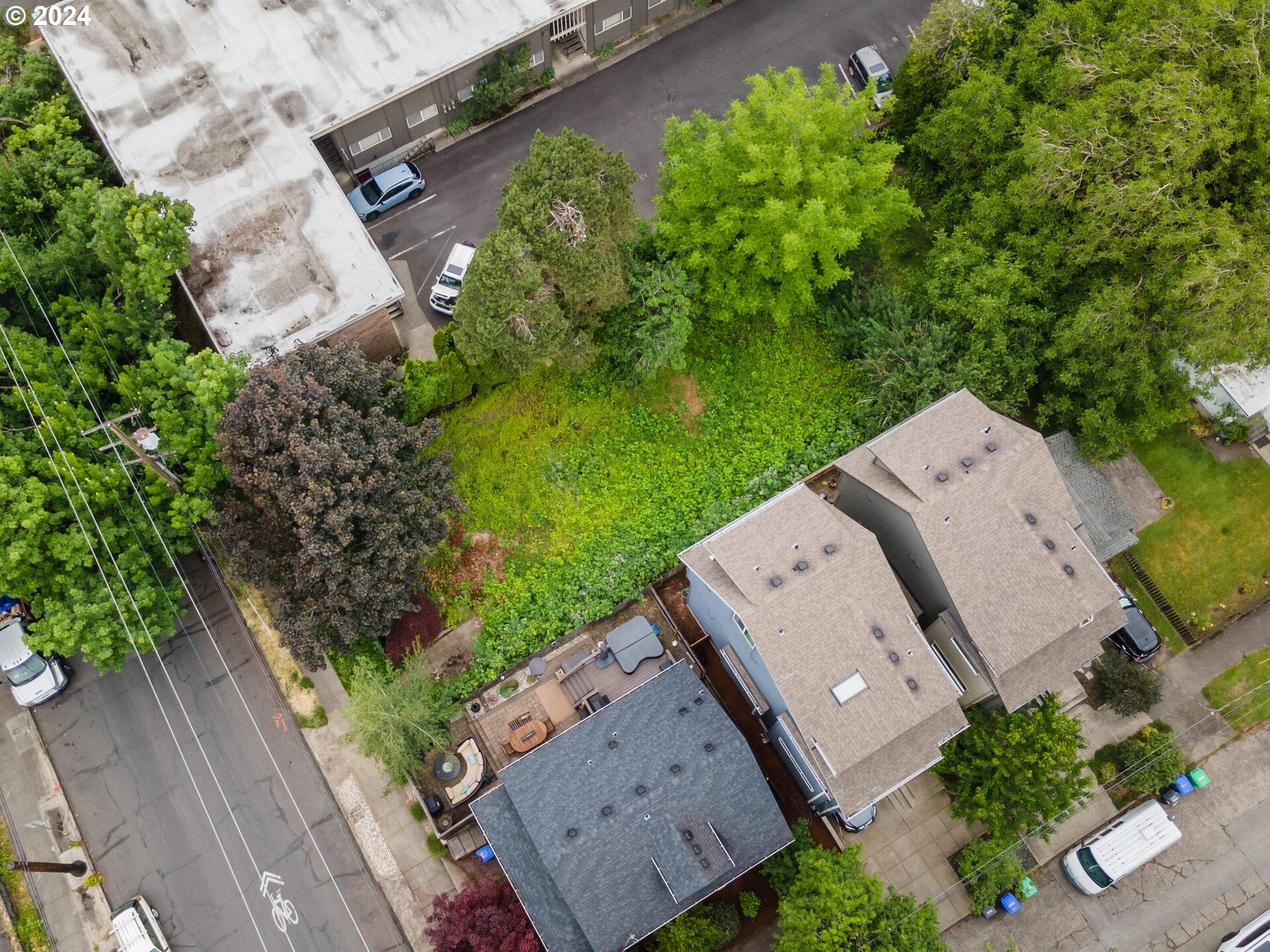 527 Southeast Spokane Street Portland, OR 97202 - Photo 17 of 38 Gallery Image 17