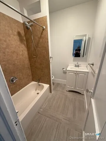 $2,150 | 355 Greenwich Avenue, Unit 2B, Greenwich, CT 06830