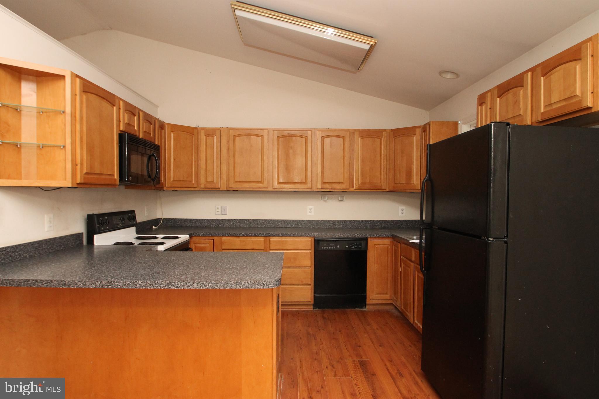120 Lone Oak Road Partlow, VA 22534 - Photo 8 of 26 Kitchen with quality cabinets-view 1