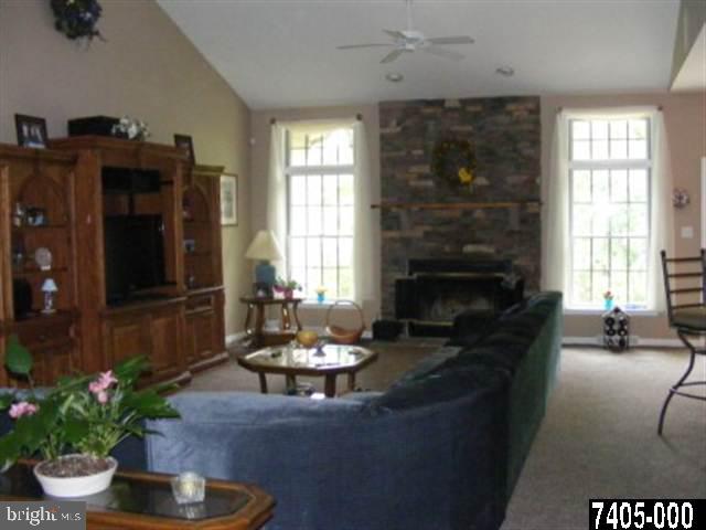 5105 Anderson Road Stewartstown, PA 17363 - Photo 9 of 25 Gallery Image 9