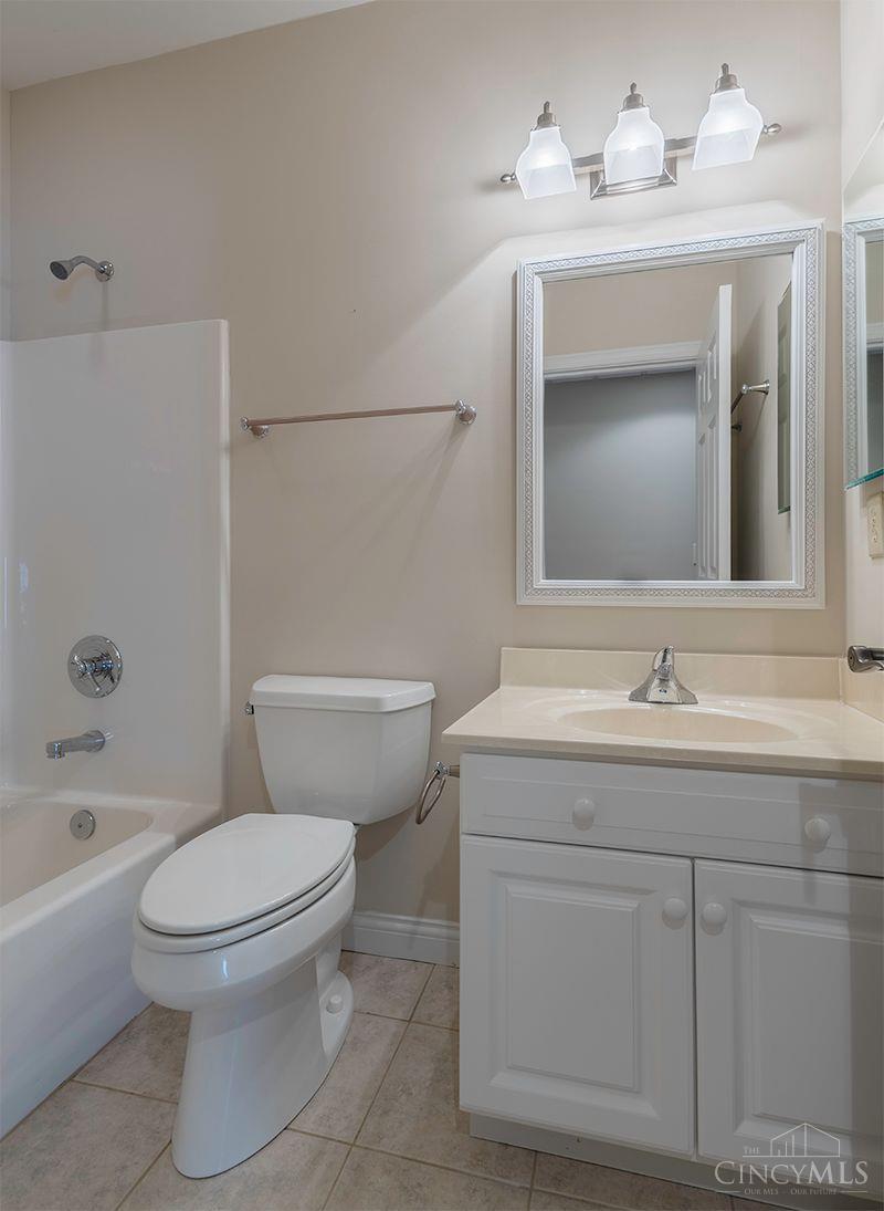 6879 Prairie View Drive Maineville, OH 45039 - Photo 23 of 43