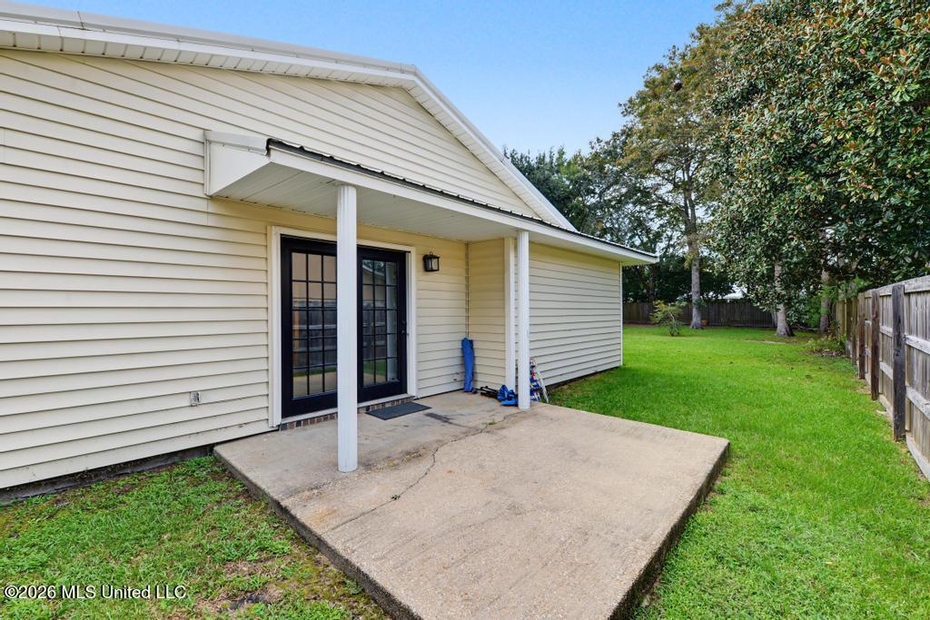 1337 Diller Road Ocean Springs, MS 39564 - Photo 19 of 21 Side