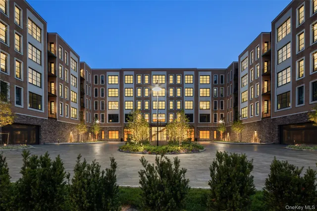 $1,450,000 | 100 Garvies Point Road, Unit 1126, Glen Cove, NY 11542