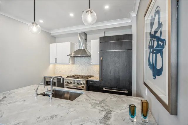 $1,450,000 | 100 Garvies Point Road, Unit 1126, Glen Cove, NY 11542