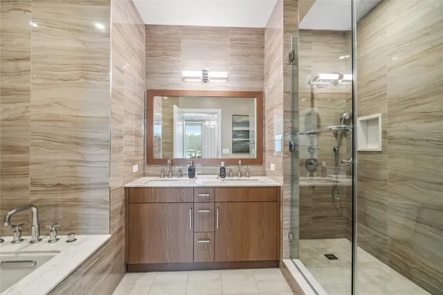 $1,450,000 | 100 Garvies Point Road, Unit 1126, Glen Cove, NY 11542