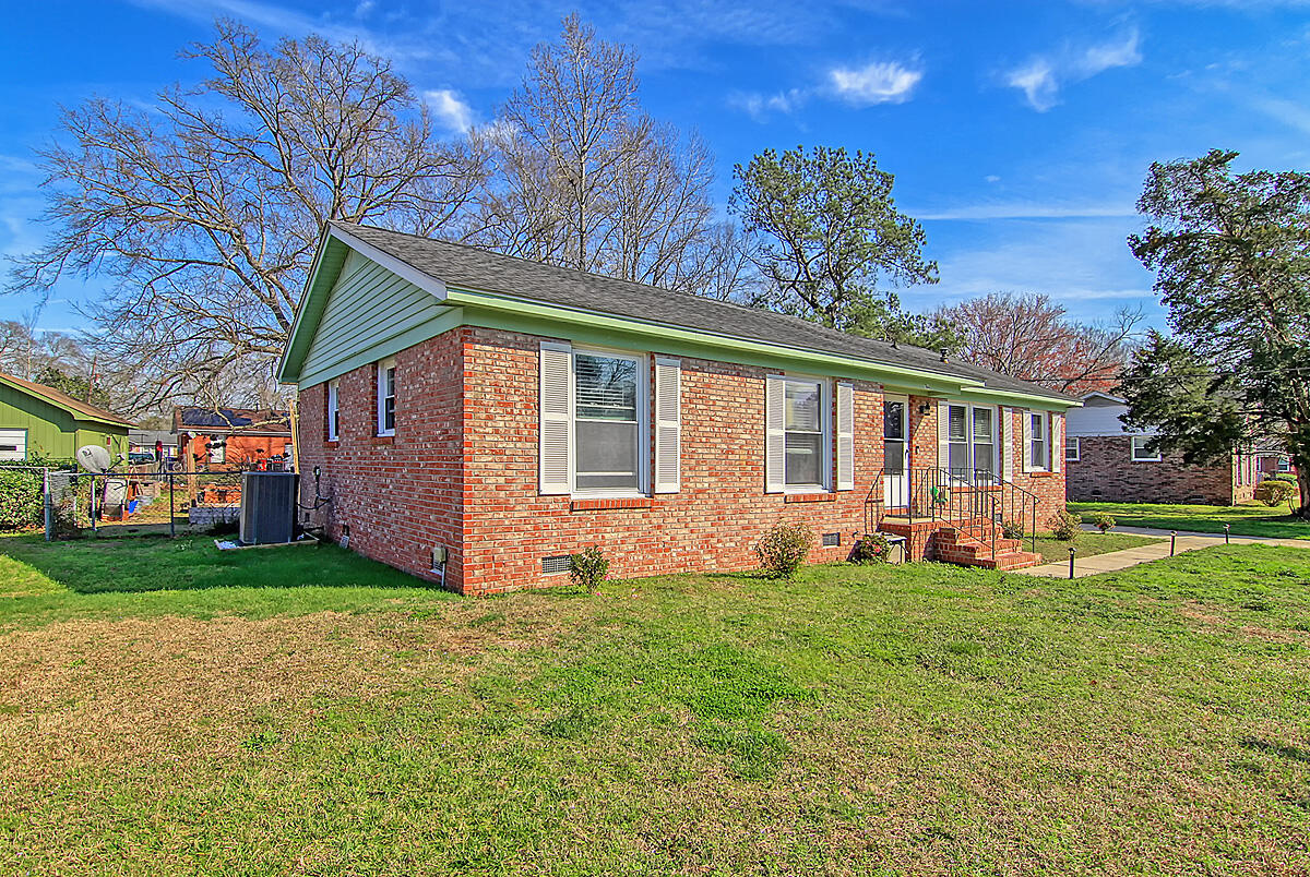 7644 Brandywine Road North Charleston, SC 29420 - Photo 2 of 32 CREM_7644 Brandywine_002