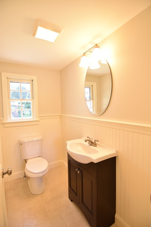 29 Maybrook Road Springfield, MA 01129 - Photo 12 of 30