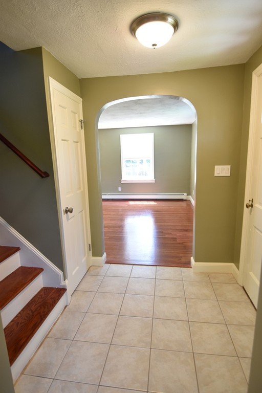 29 Maybrook Road Springfield, MA 01129 - Photo 14 of 30