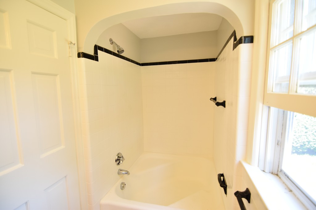 29 Maybrook Road Springfield, MA 01129 - Photo 23 of 30
