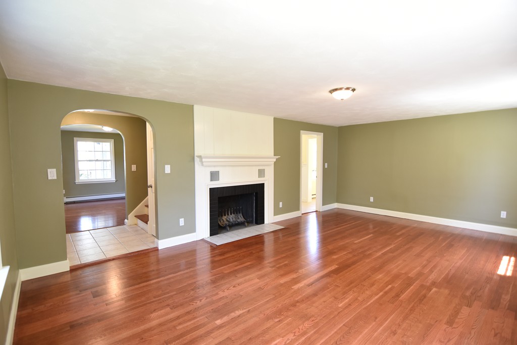 29 Maybrook Road Springfield, MA 01129 - Photo 9 of 30