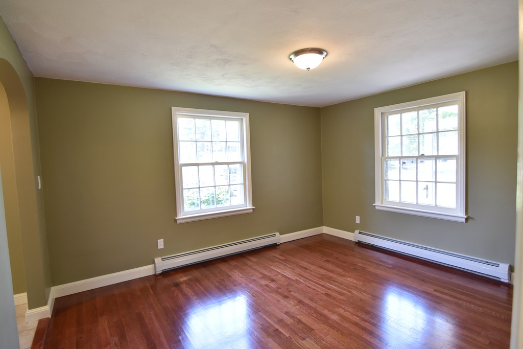29 Maybrook Road Springfield, MA 01129 - Photo 10 of 30