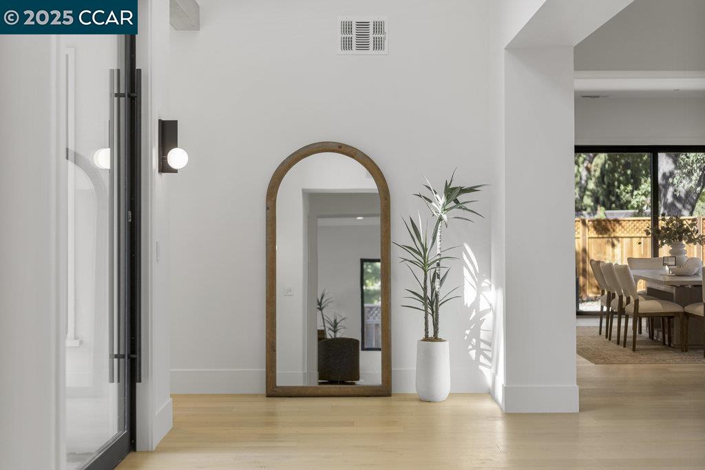 11 Willowmere Road Danville, CA 94526 - Photo 5 of 58 a view of a livingroom with furniture and front door