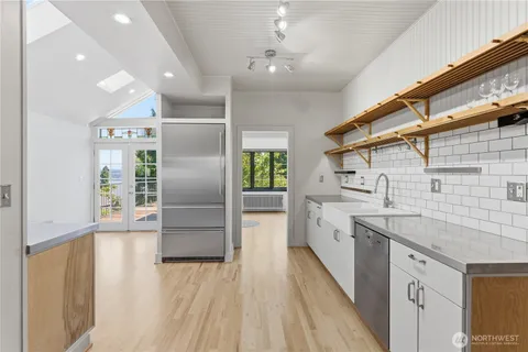 $2,747,000 | 614 35th Avenue, Seattle, WA 98122