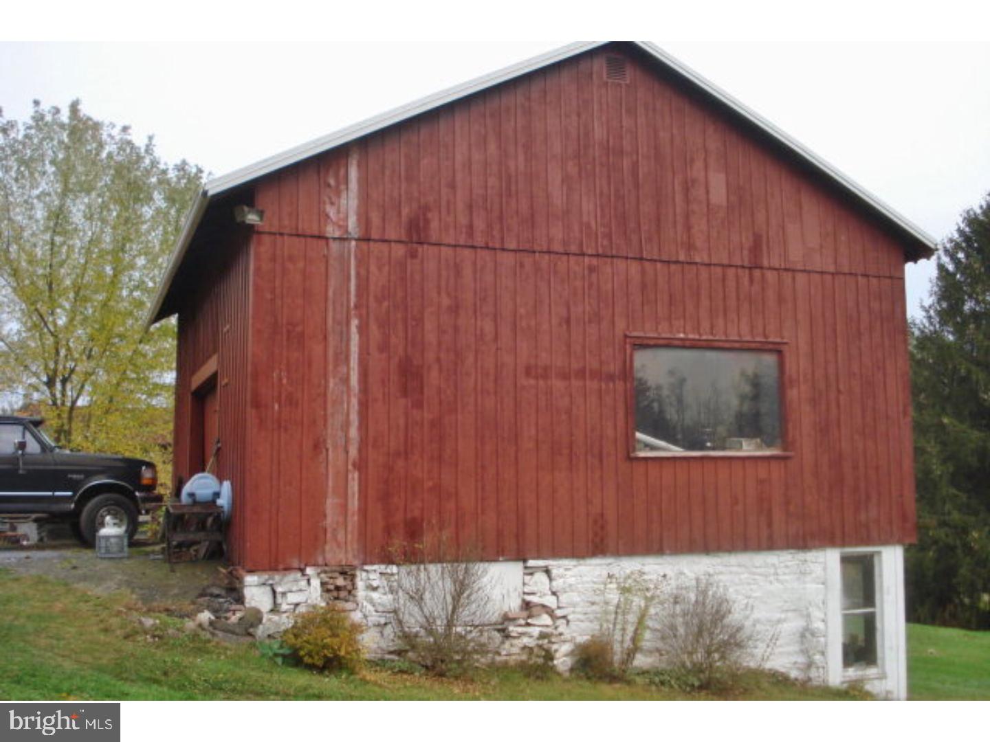 121 Tielman Road Ashland, PA 17921 - Photo 7 of 24 Barn