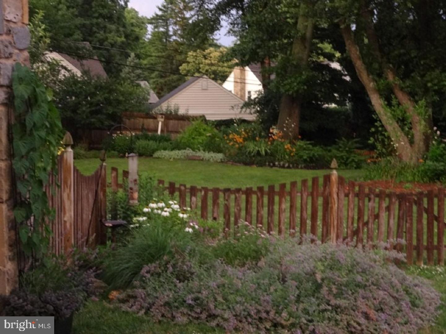 609 Wayfield Road Wynnewood, PA 19096 - Photo 22 of 24 Back Yard