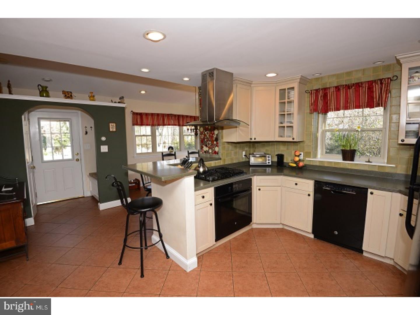 609 Wayfield Road Wynnewood, PA 19096 - Photo 3 of 24 Kitchen
