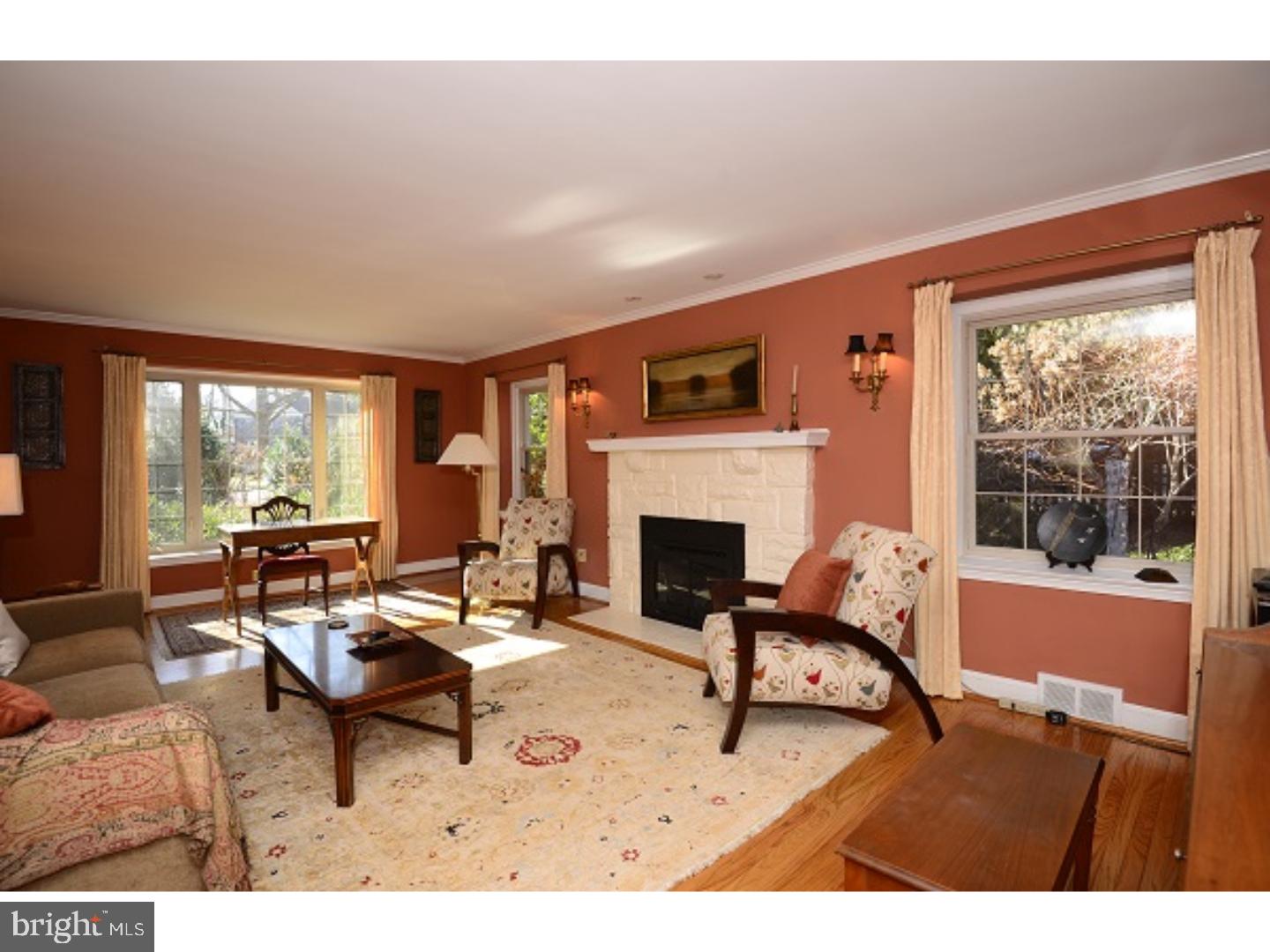 609 Wayfield Road Wynnewood, PA 19096 - Photo 5 of 24 Living Room