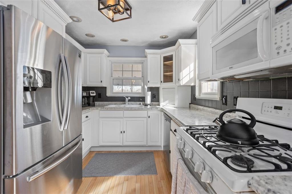 3524 Middleboro Road Castle Shannon, PA 15234 - Photo 11 of 25