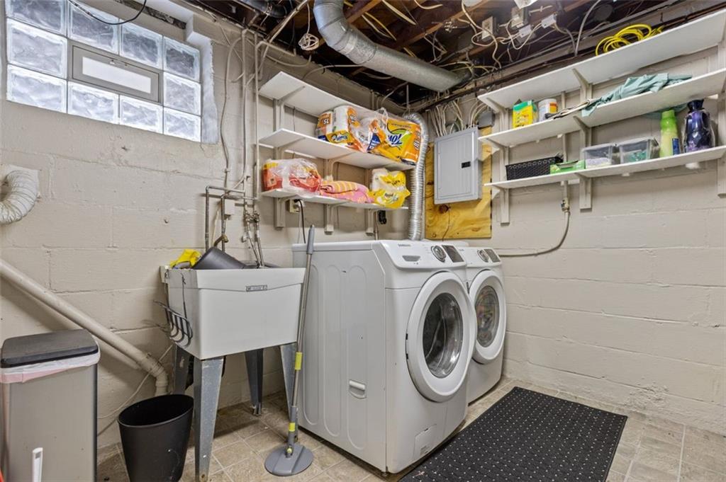 3524 Middleboro Road Castle Shannon, PA 15234 - Photo 22 of 25