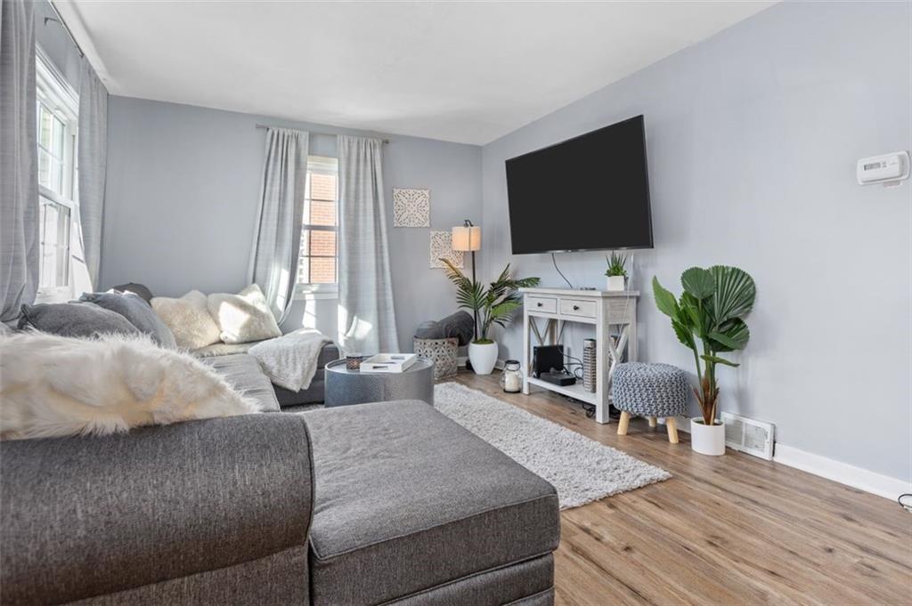 3524 Middleboro Road Castle Shannon, PA 15234 - Photo 5 of 25