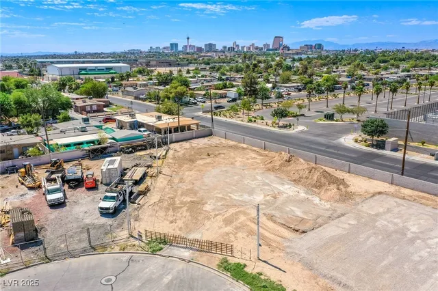 $125,000 | Reynolds Avenue, North Las Vegas, NV 89030