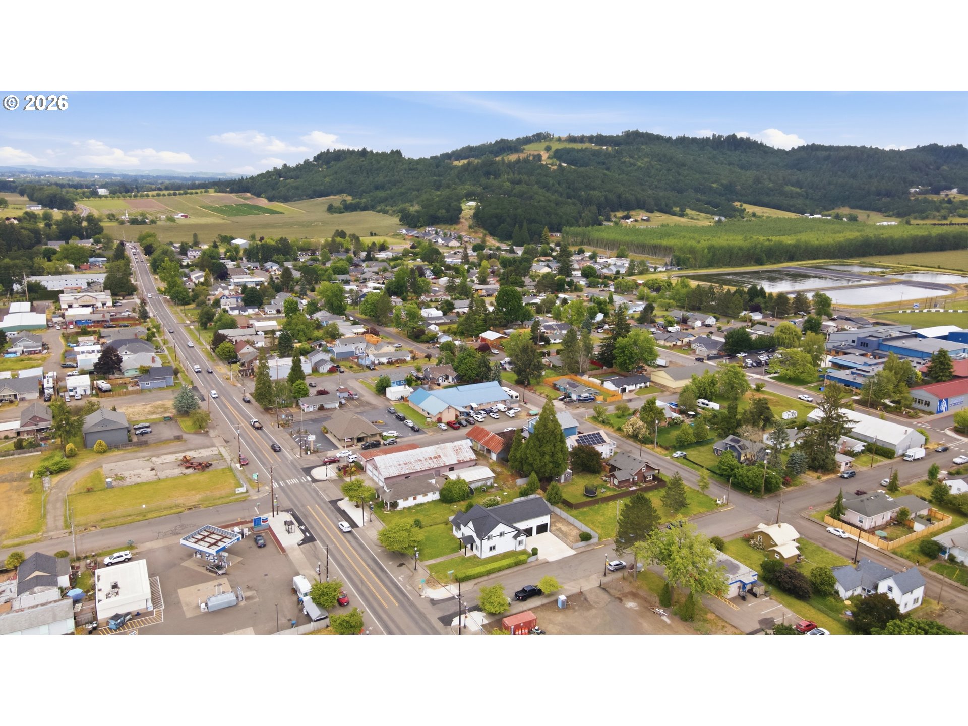 413 South Trade Street Amity, OR 97101 - Photo 40 of 42 a view of city with ocean