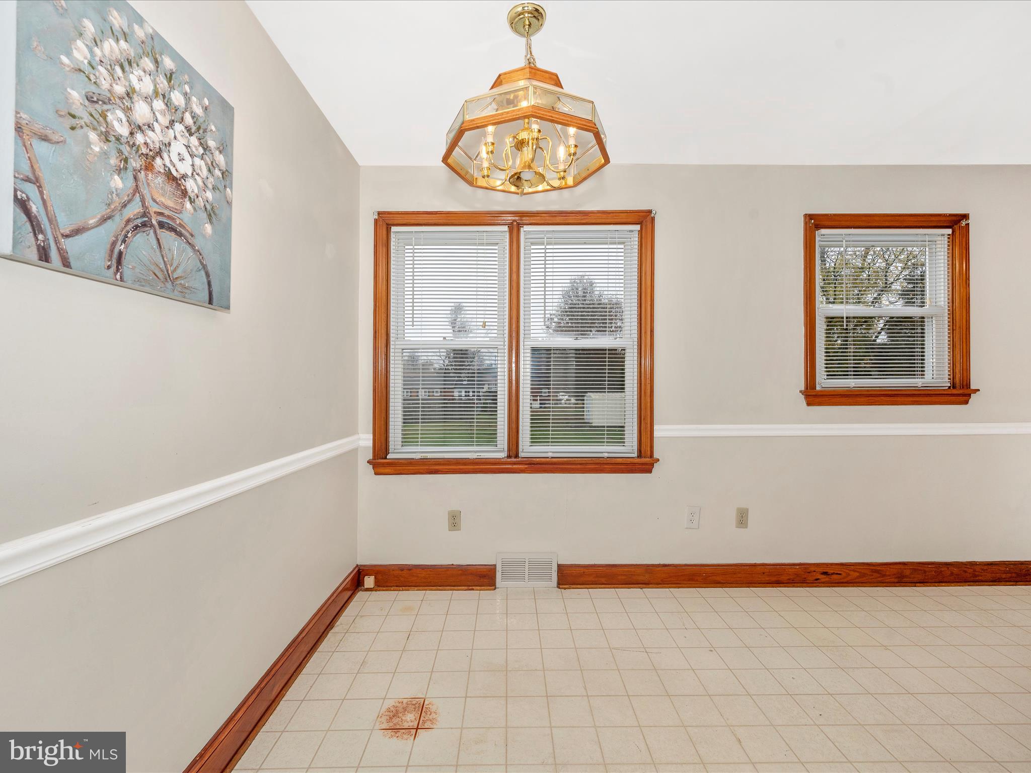 137 Devonshire Road Hagerstown, MD 21740 - Photo 12 of 41 a view of an empty room with a window