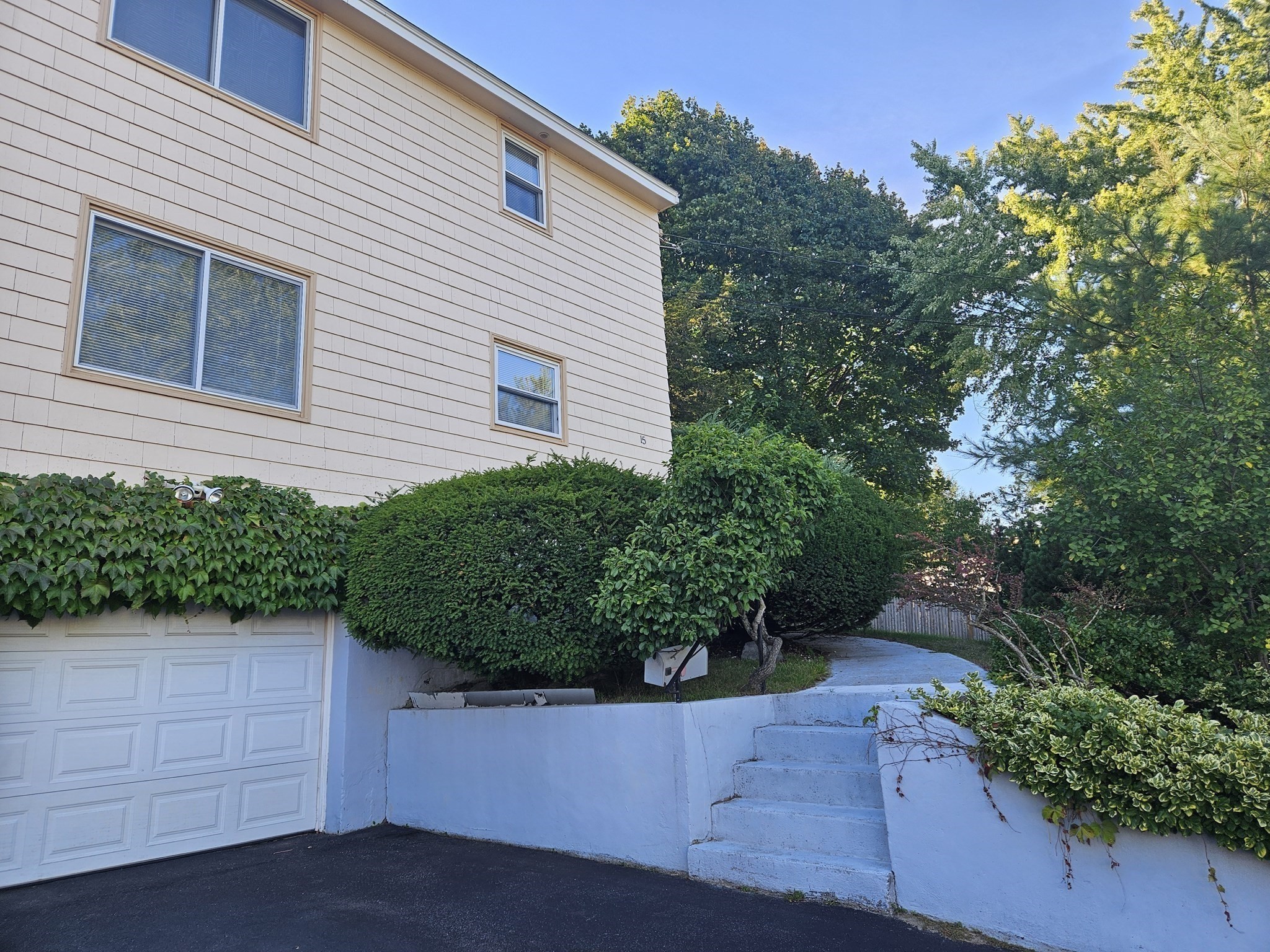 15 Eliot Road, Unit 15 Needham, MA 02494 - Photo 2 of 23 Gallery Image 2