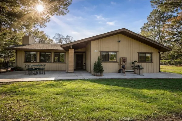 $439,999 | 30451 Horseshoe Drive, Coarsegold, CA 93614
