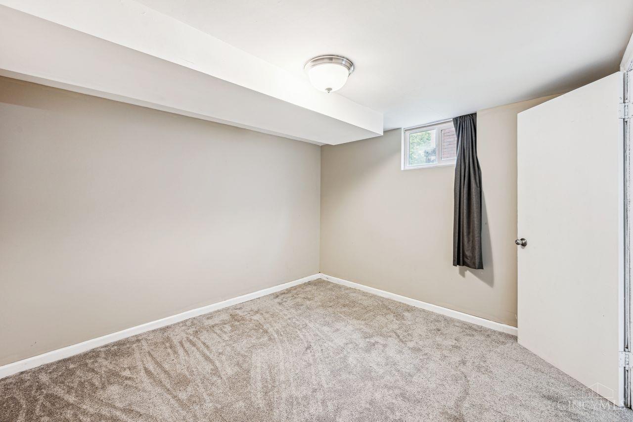5596 Samver Road Cincinnati, OH 45239 - Photo 20 of 35