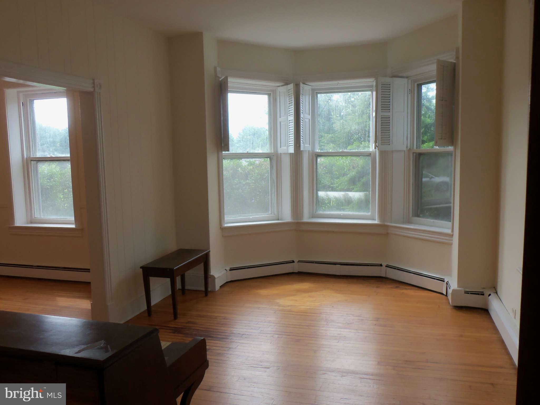 21601 York Road Freeland, MD 21053 - Photo 3 of 30 Living Room