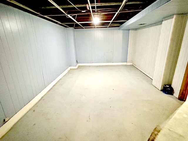 813 Reinthaler Road Bloomington, IL 61701 - Photo 12 of 23 Gallery Image 12