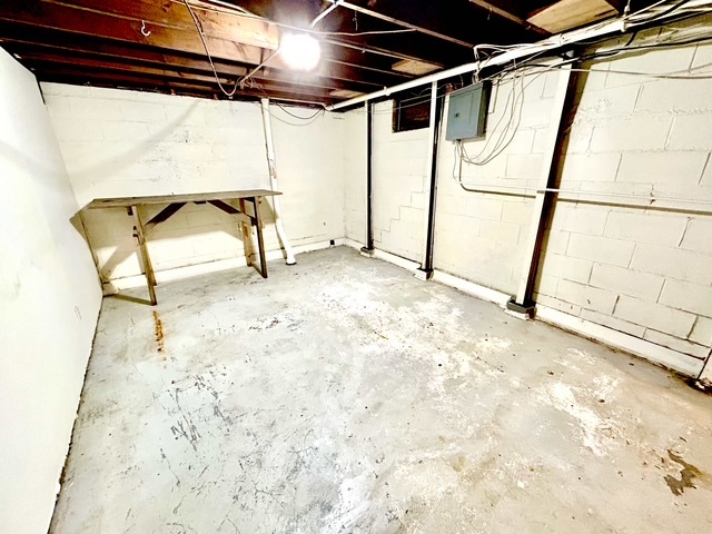 813 Reinthaler Road Bloomington, IL 61701 - Photo 15 of 23 Gallery Image 15