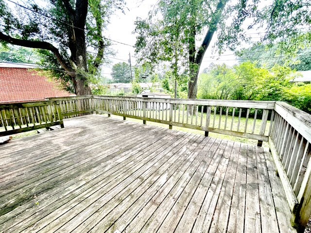 813 Reinthaler Road Bloomington, IL 61701 - Photo 17 of 23 Gallery Image 17
