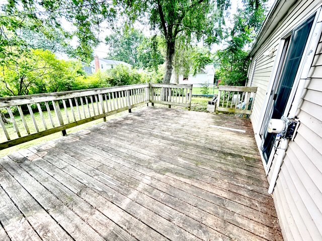 813 Reinthaler Road Bloomington, IL 61701 - Photo 19 of 23 Gallery Image 19
