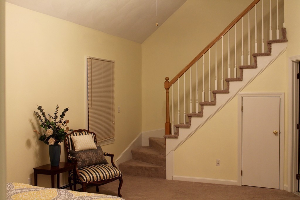 61 Line Road Reading, MA 01867 - Photo 6 of 10 Gallery Image 6