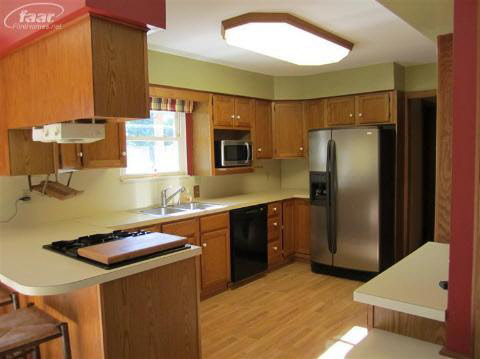 393 North Elm Grove Road Lapeer, MI 48446 - Photo 8 of 13 20226092-7.JPG