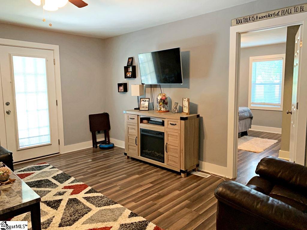 220 State Rd S-39-127 Liberty, SC 29657 - Photo 4 of 23