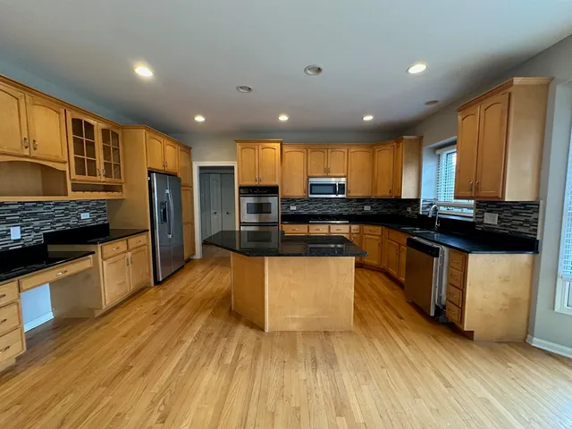 $749,900 | 2512 Champion Road, Naperville, IL 60564