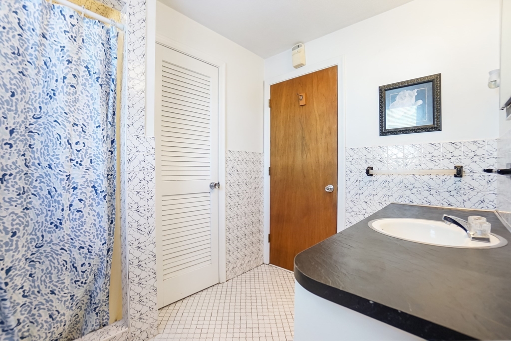 70 Marjorie Road Braintree, MA 02184 - Photo 8 of 29 Gallery Image 8