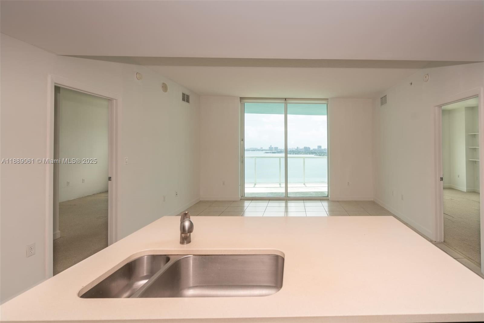 1900 North Bayshore Drive, Unit 2201 Miami, FL 33132 - Photo 17 of 43