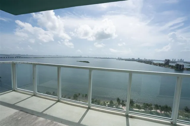 $4,700 | 1900 North Bayshore Drive, Unit 2201, Miami, FL 33132