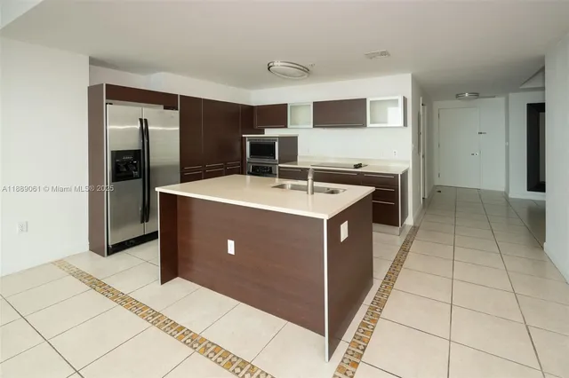 $4,700 | 1900 North Bayshore Drive, Unit 2201, Miami, FL 33132