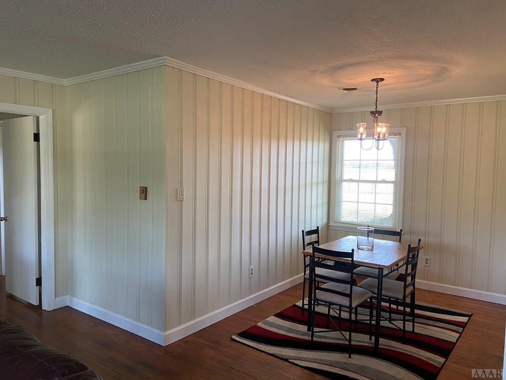 847 Pine Tops Road Murfreesboro, NC 27855 - Photo 18 of 41 Dining Area
