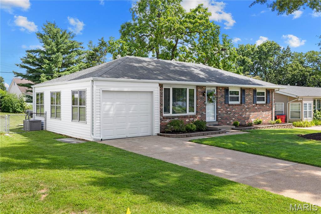 11124 Patsy Drive Green Park, MO 63123 - Photo 3 of 28 Gallery Image 3